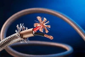 MPS 10 piedi E-330 9awg OFC/Argento Cavo altoparlanti pr. con vanga argento o banana - Foto 1 di 4