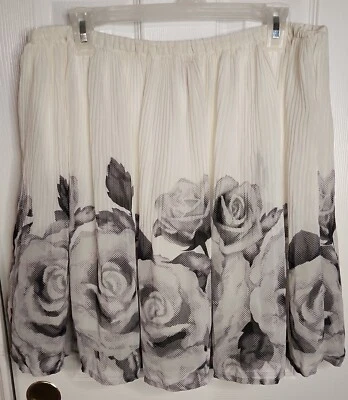ELLE Women's Knee Length Cream w/ Gray Flowers Pleated Elastic Waist Skirt Sz L - Image 1 of 4
