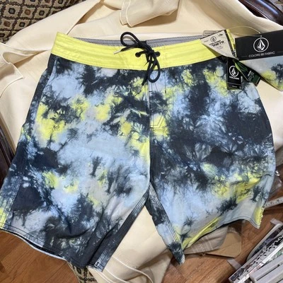 Volcom Stoneys Beach Swim Surf Board Shorts Mens Size 32 Saturate Lime Tie Dye - Image 1 of 4