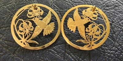 "Pendientes colgantes Wild Bryde tono dorado colibrí poste de 1,25""" Foto 1 de 2