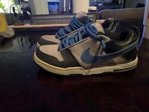 Vintage Nike Skate Shoes Size 10.5 Mens - Picture 1 of 3