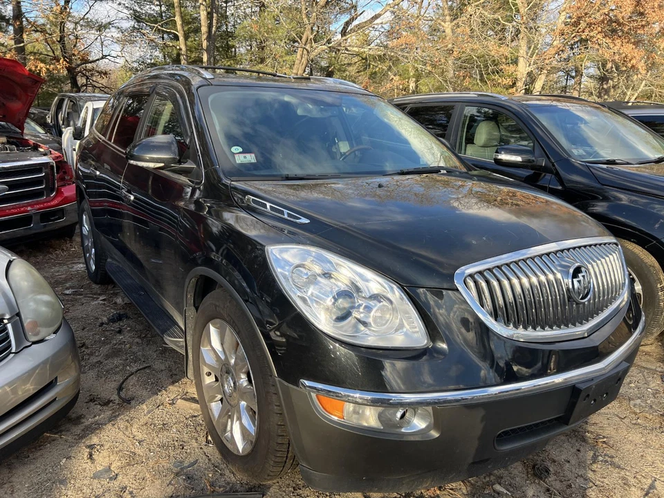 Cylinder Head BUICK ENCLAVE 09 10 11 LH FRONT HEAD - Image 1 of 4