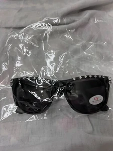 2 SONNENBRILLEN schwarzes Gestell Glitzer Kristall geblendet  - Bild 1 von 4