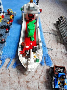 LEGO Adventurers: T-Rex Transport(5975) mit Hafen+Leuchtturm+ Figuren zusätzlich - Bild 1 von 24