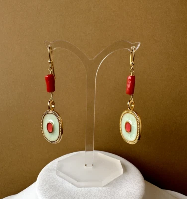 Orecchini in argento 925, vero corallo rosso mediterraneo e zamak laccato a mano - Immagine 1 di 4