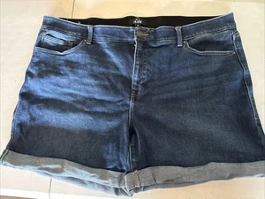 LULAROE With Love Sz 42 (22) Lycra 6” Denim Stretch Tummy Control Jean Shorts - Picture 1 of 13