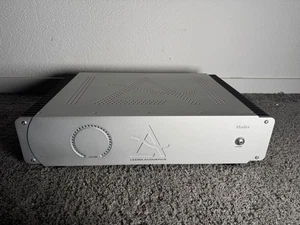 Leema Acoustics Hydra High End Stereo Endverstärker Endstufe in silber - Picture 1 of 7