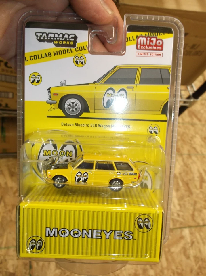 Tarmac 1/64 MIJO Mooneyes Datsun Bluebird 510 vagón nuevo en caja Foto 1 de 1
