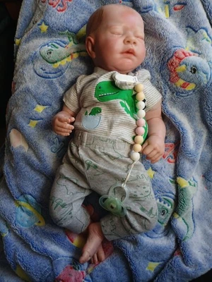 bebé niño renacido Foto 1 de 4