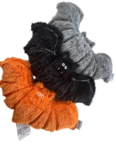 Cupcakes & Kaschmir Halloween Fledermaus Kissen Kunstfell 3er Set Neu ohne Etikett 2025 - Bild 1 von 2