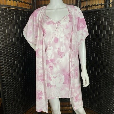 Conjunto floral Secret Treasures lingerie feminina grande chemise e roupão rosa e branco - Imagem 1 de 4