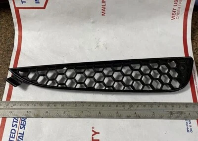 Pontiac Sunfire 2000-2002 parrilla superior delantera derecha inserción p/n 22624454 fabricante de equipos originales usado Foto 1 de 4