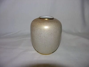Tirschenreuth Bavaria Germany 1690 Gold Luster vase - Picture 1 of 6