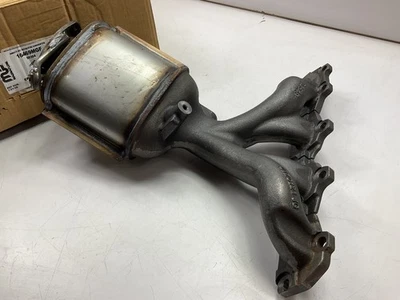 Colector de escape convertidor catalítico de ajuste directo Magnaflow 50304 06-07 Pontiac G6 Foto 1 de 4