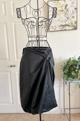 JIL SANDER Black Satin Asymmetric Ruched Waistband Balloon Skirt Size 40 - Imagem 1 de 4