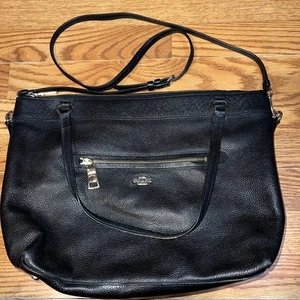 Coach Tyler Schultertasche schwarz genarbtes Leder mit Crossbody F54687 gebraucht, in einwandfreiem Zustand - Bild 1 von 9