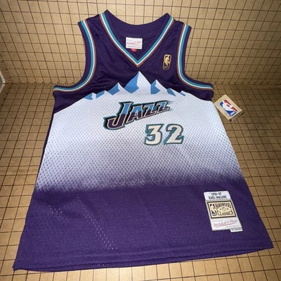 Karl Malone Utah Jazz 1996-97 Mitchell Ness  Jersey Youth XL 18/20 - Image 1 of 4