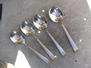 VINTAGE LYON EDELSTAHL - NEUER CHARM - 4 CREMESUPPENLÖFFEL SEHR GUT 4 - Bild 1 von 3