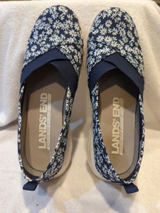 LAND'S END Women Comfort Step SHOE Slip On BLUE WHITE Floral Sz 9 Gently Used - Picture 1 of 4