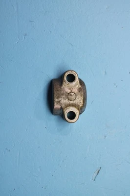 1470 04 HARLEY-DAVIDSON SOFTAIL FXSTB HORQUILLA EJE INFERIOR TAPA ABRAZADERA DESLIZANTE Foto 1 de 4