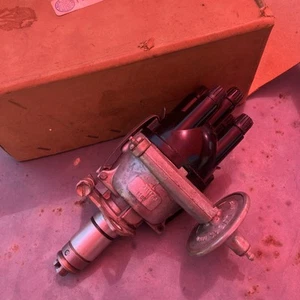 LUCAS 41117A. Distributor 25 D FOUND WITH DOME ALFA GIULIETTA PARTS. - Picture 1 of 10