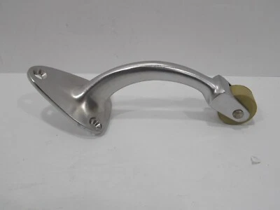 Ives RB470 铬商用系列 1-5/8 英寸壁挂式滚轮防撞门挡 — 第 1/2 张图片