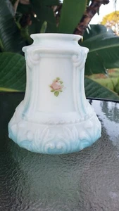 Antico paralume lampada vintage vetro smerigliato floreale ponte o altro attacco 2-1/4" - Foto 1 di 5