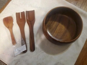 Vintage Teak Salad Bowl And 3 Tongs/ Salad Spoons - Picture 1 of 6