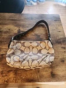 Authentic Coach F15068 Hobo Bag Purse - Picture 1 of 6