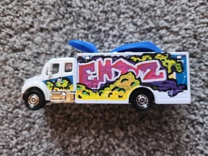 MATCHBOX WORKING RIGs Freightliner M2 106 Satlite With Custom Graffiti Art - Picture 1 of 7