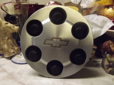 Подходит для Chevrolet Tahoe/Suburban 2003-2006 годов выпуска центральный колпак колеса/колпак ступицы 17 дюймов от оригинального производителя: 9594520 - Изображение 1 из 3