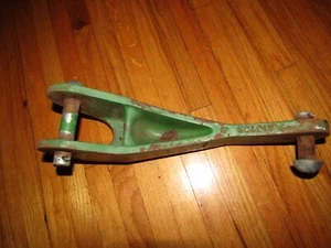 JOHN DEERE PLOW 1350 1450 HYDRAULIC CYLINDER MOUNTING BRACKET A16723 2350 2450 - Picture 1 of 4