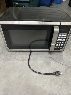 Horno microondas Hamilton Beach 1,6 pies cúbicos 1100 W - acero inoxidable Foto 1 de 2