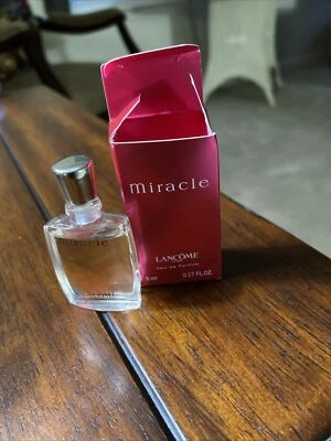 Lancome Mujer Miniatura Colección MIRACLE EDP Mini 0.16 oz/5ml Nuevo en Caja Foto 1 de 2