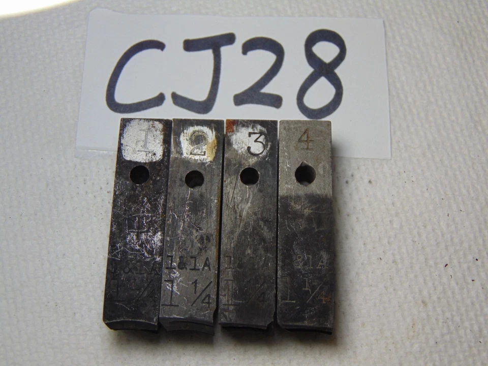 VINTAGE PIPE THREADER DIE REPLACEMENT PART TOLEDO 1 & 1A  USED HIGH SPEED 1 1/4" - Image 1 of 4