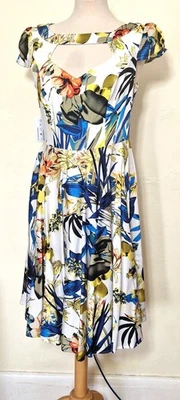 Ladies 1940/50s Hawaiian Style Dress  Rockabilly  WW2 WWII 40s re-enactment - Image 1 of 3