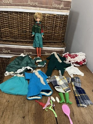 Vtg 1960s Uneeda Wendy Clone Head, Barbie Dmg Body w clothing, access Lot - Image 1 of 4