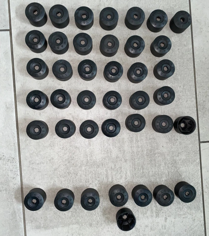 Volkswagen / VW 32 Radschraubenkappen  - 8 Stück Anti-Diebstahl - Bild 1 von 1