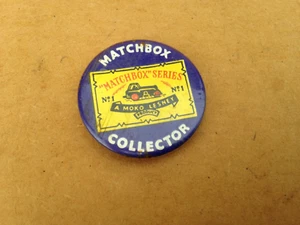 VINTAGE ORIGINAL 1960'S MATCHBOX COLLECTOR PIN TIN BADGE - Picture 1 of 2