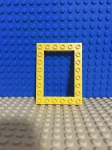 LEGO: Ladrillo Técnico 6 x 8 con Centro Abierto 4 x 6 (#32532) Amarillo - Imagen 1 de 1