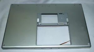 Apple 15 " Macbook Pro A1226 Fondo Custodia 620-3967 Argento Colore Usato Ha - Foto 1 di 3