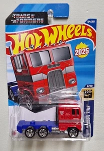 2025 HOT WHEELS TRANSFORMERS OPTIMUS PRIME HW SCREEN TIME . - Picture 1 of 3