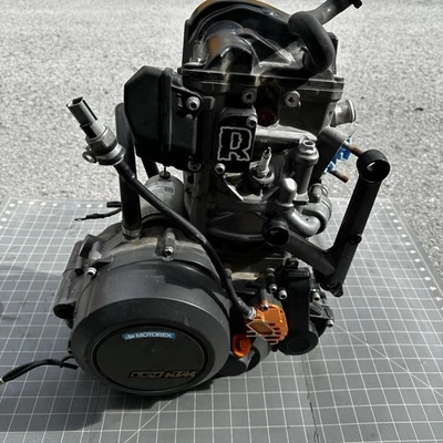 Motor KTM 690 SMC LC4 KM 13447 GasGas Husqvarna Foto 1 de 4