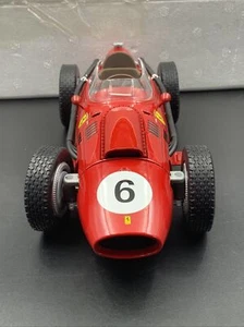 CMR models 1:18th Scale Ferrari Dino 246 F1 1958 #6 - As driven by Mike Hawthorn - Picture 1 of 10