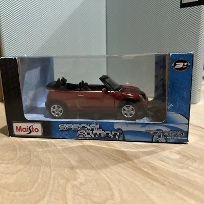 Maisto 1/24 Scale Mini Cooper Cabriolet Red Die Cast Metal - Image 1 of 4