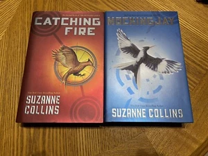 Hungar Games - Books 2 & 3 Suzanne Collins - Picture 1 of 2