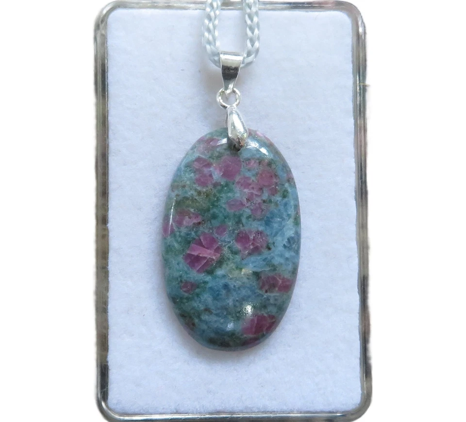 Rubin in Kyanit Cabochon Anhänger mit beweglicher Kralle Nr. 4227 - Bild 1 von 1