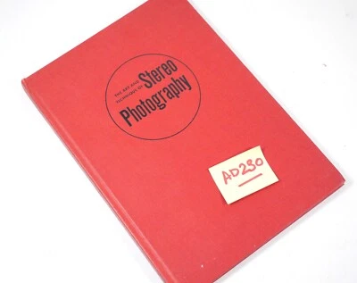 Peter Gowland - Art and Technique of Stereo Photography - Glamour 3D photos - Image 1 of 4