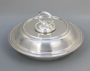 Small round silver-plated serving entrée dishes by Mappin & Webb - Picture 1 of 12
