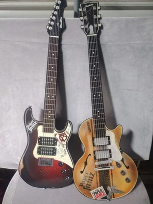 2 Wowwee Paper Jam Guitars Rock Star TESTED No Strap - Image 1 of 4